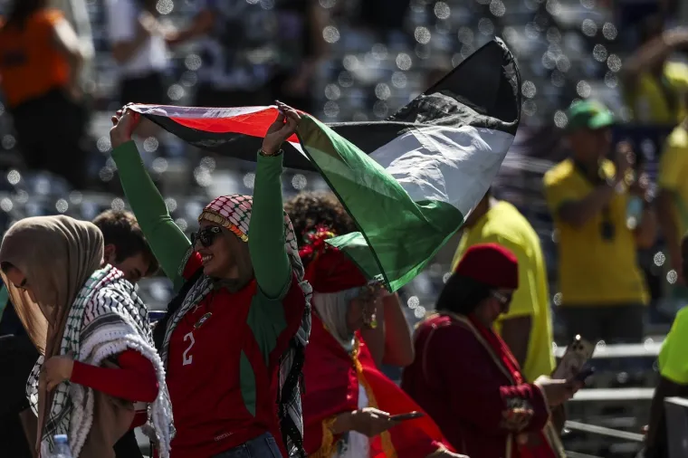 Brazilske navijačice su stigle, temperatura na stadionu je porasla