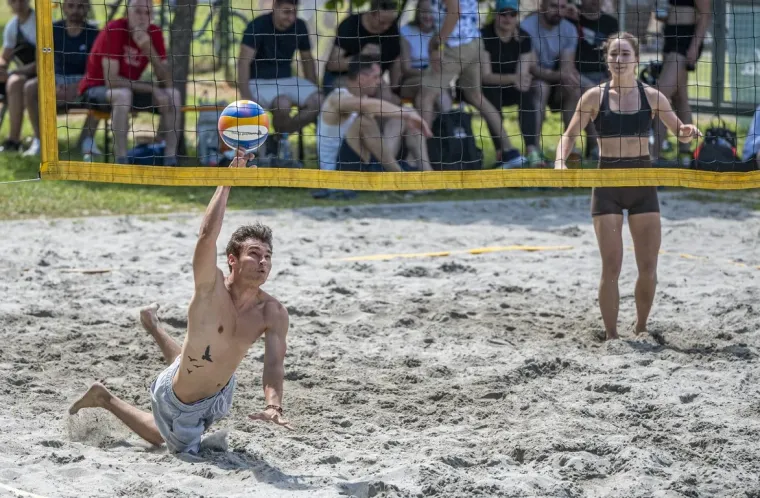 Svjetsko na horizontu, ali Dubovac krade pažnju: Odbojka na pijesku odu&scaron;evila prisutne!