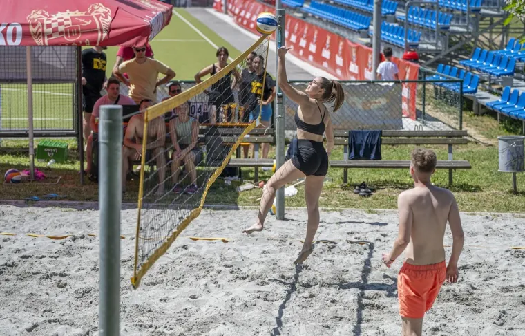 Svjetsko na horizontu, ali Dubovac krade pažnju: Odbojka na pijesku odu&scaron;evila prisutne!