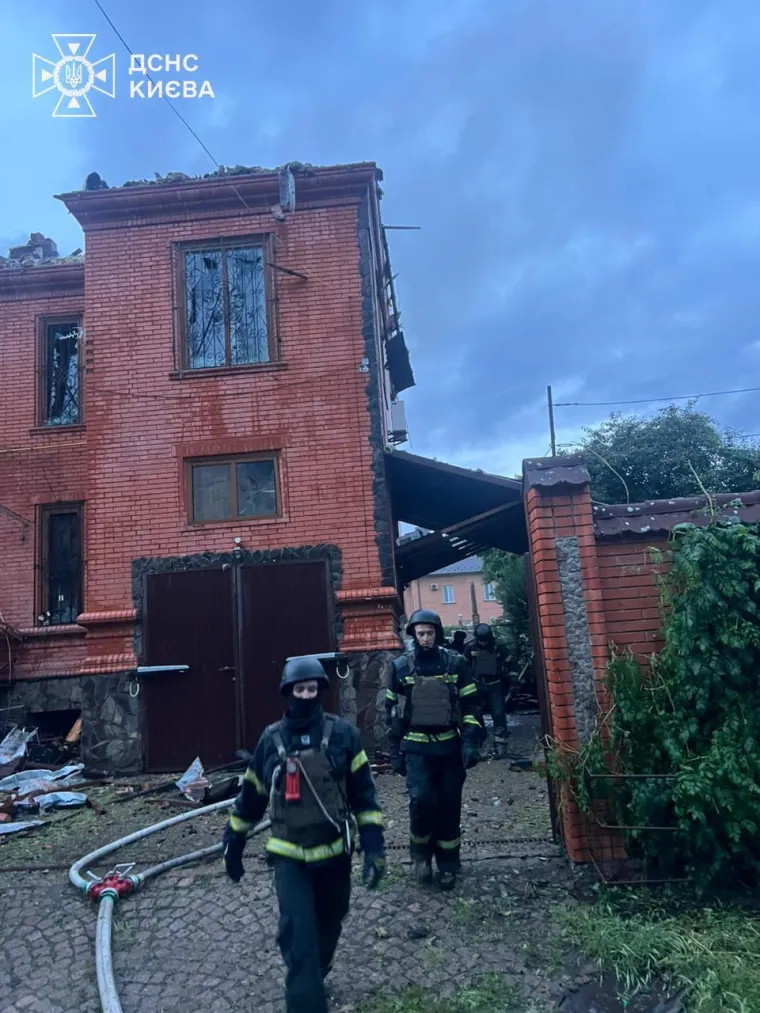Prizori terora u srcu Kijeva: Sveti simbol star 1000 godina gutaju plameni jezici