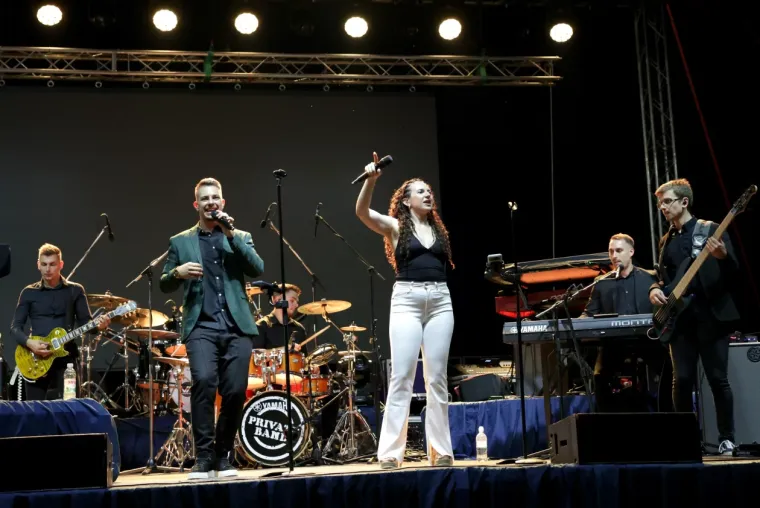 Kamere su ih obožavale: Ove ljepotice obilježile su Gra&scaron;in koncert u Nedeli&scaron;ću