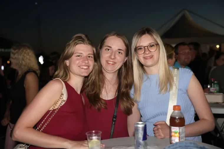 Kamere su ih obožavale: Ove ljepotice obilježile su Gra&scaron;in koncert u Nedeli&scaron;ću