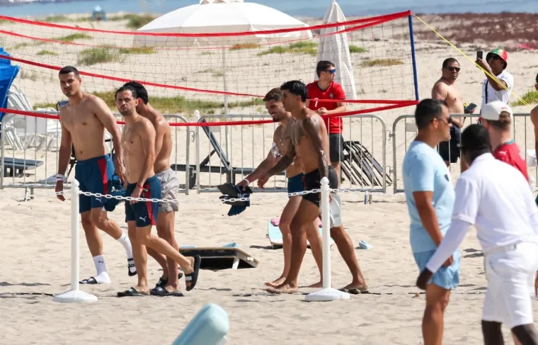 Ba&scaron; je lijepo vidjeti ih ovako opu&scaron;tene: Zgodni igrači Portugala pokazali isklesana tijela