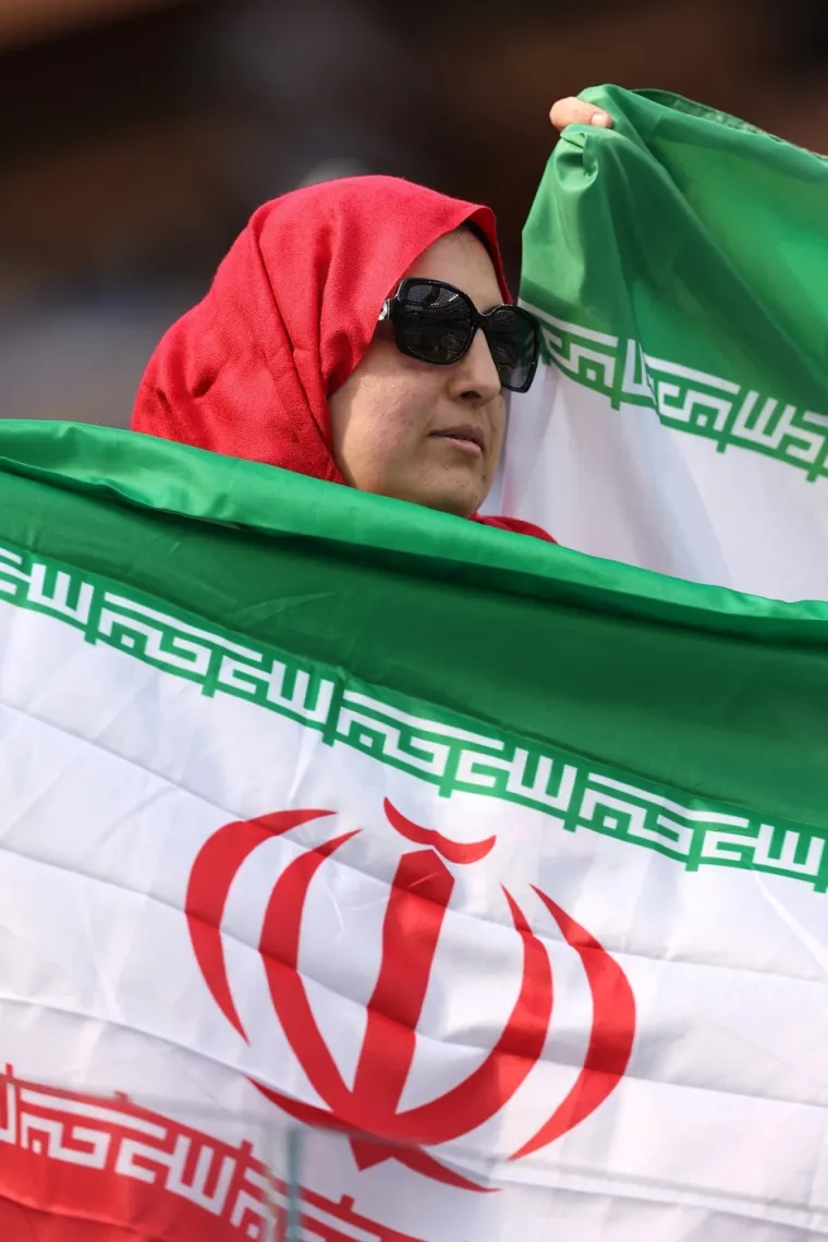 Iranke ukrale pažnju u LA-u, a svi su posebno gledali u jednu navijačicu &scaron;to ima na sebi