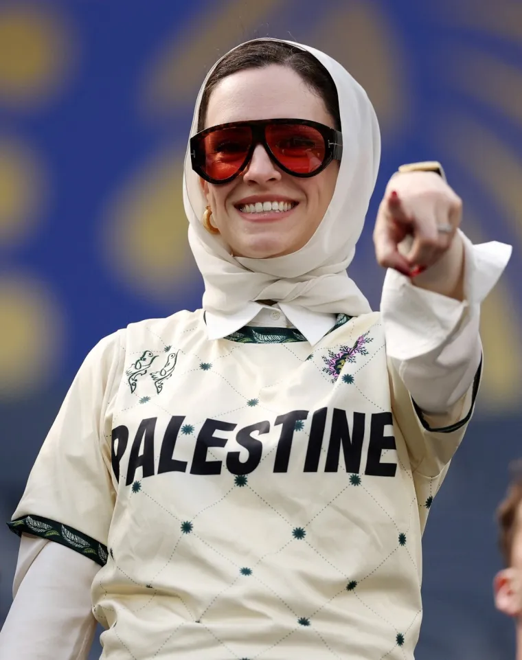 Iranke ukrale pažnju u LA-u, a svi su posebno gledali u jednu navijačicu &scaron;to ima na sebi