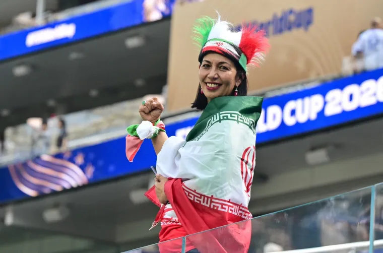 Iranke ukrale pažnju u LA-u, a svi su posebno gledali u jednu navijačicu &scaron;to ima na sebi