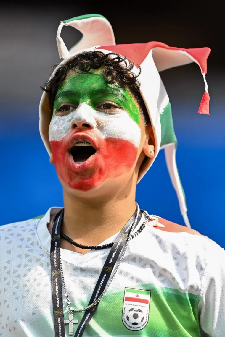 Iranke ukrale pažnju u LA-u, a svi su posebno gledali u jednu navijačicu &scaron;to ima na sebi