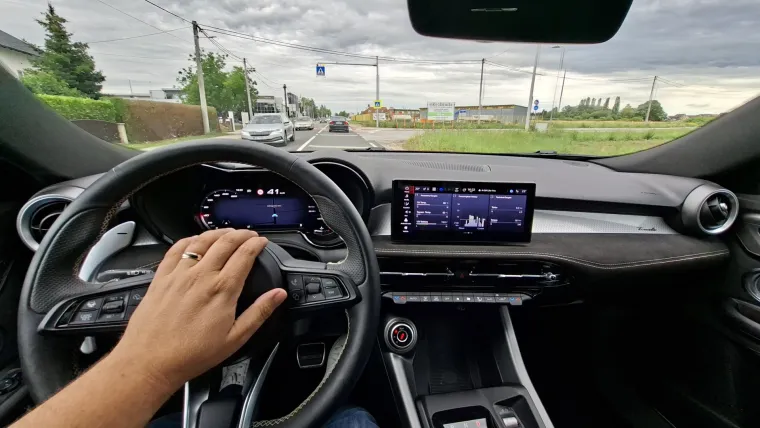 Vozili smo uzbudljivi novi SUV: Osvaja emocijama, a jedan prekidač mijenja sve