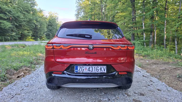 Vozili smo uzbudljivi novi SUV: Osvaja emocijama, a jedan prekidač mijenja sve