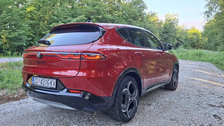 Vozili smo uzbudljivi novi SUV: Osvaja emocijama, a jedan prekidač mijenja sve