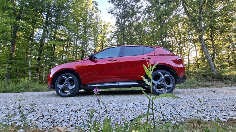 Vozili smo uzbudljivi novi SUV: Osvaja emocijama, a jedan prekidač mijenja sve