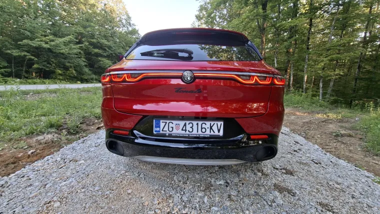 Vozili smo uzbudljivi novi SUV: Osvaja emocijama, a jedan prekidač mijenja sve