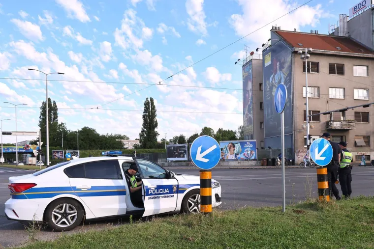 Pogledajte &scaron;to je ostalo od nekada&scaron;njeg simbola Zagreba: Ogromni stroj ga je gotovo uni&scaron;tio