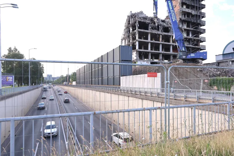 Pogledajte &scaron;to je ostalo od nekada&scaron;njeg simbola Zagreba: Ogromni stroj ga je gotovo uni&scaron;tio