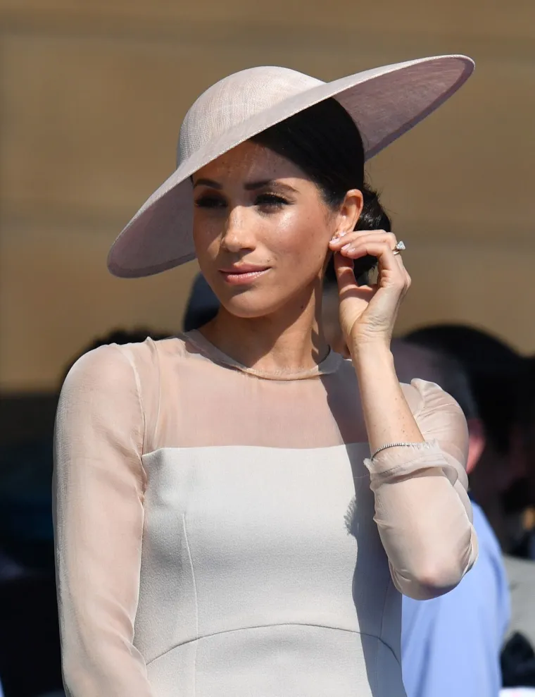 Od holivudske ljepotice do najomraženije osobe u Britaniji: Kako se Meghan mijenjala