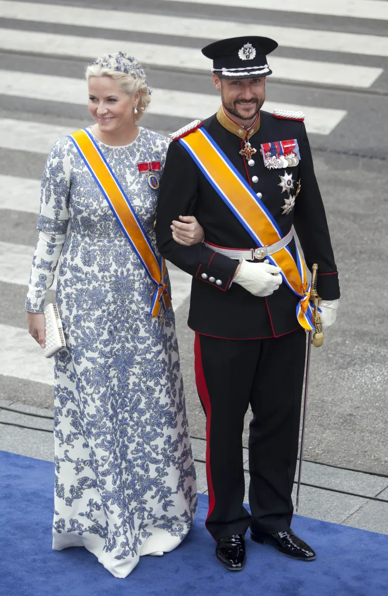 Sin joj u zatvoru zbog silovanja, ona neizlječivo bolesna: Tko je norve&scaron;ka princeza Mette-Marit?