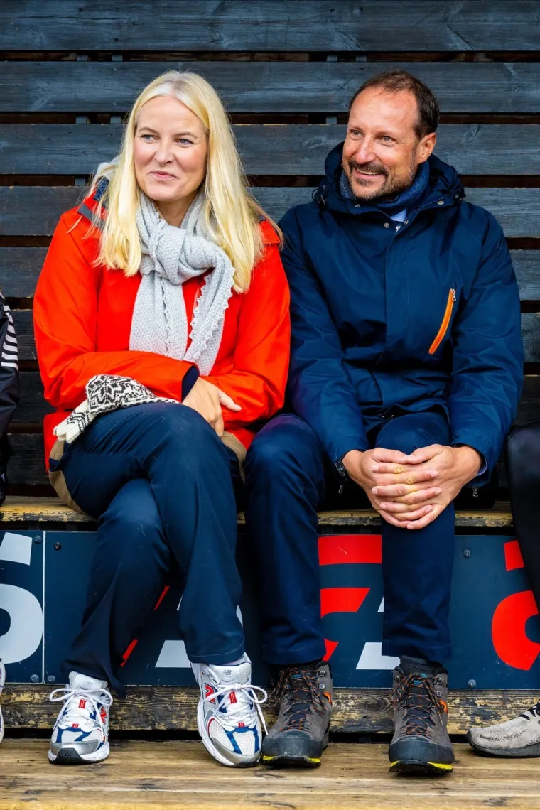 Sin joj u zatvoru zbog silovanja, ona neizlječivo bolesna: Tko je norve&scaron;ka princeza Mette-Marit?