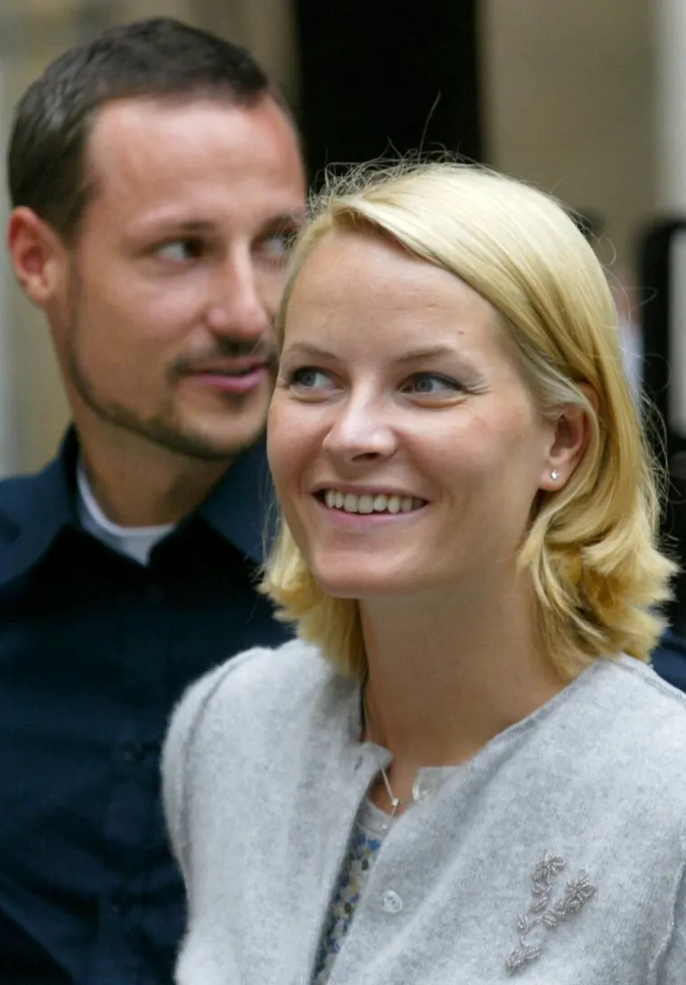 Sin joj u zatvoru zbog silovanja, ona neizlječivo bolesna: Tko je norve&scaron;ka princeza Mette-Marit?