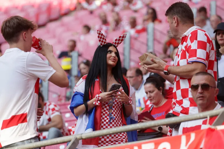 Vatrena Magdalena spremna za utakmicu: Atraktivna Hrvatica ovako izgleda bez trunke Photoshopa