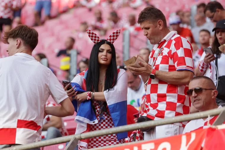 Vatrena Magdalena spremna za utakmicu: Atraktivna Hrvatica ovako izgleda bez trunke Photoshopa