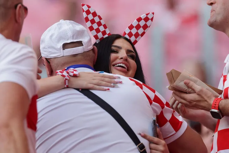 Vatrena Magdalena spremna za utakmicu: Atraktivna Hrvatica ovako izgleda bez trunke Photoshopa