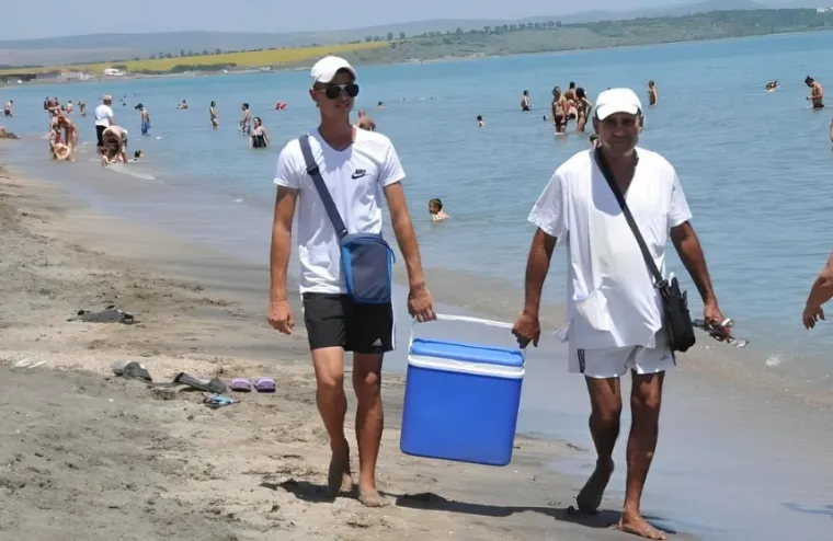 Stranci bi mislili da je &scaron;ala, ali ovako izgleda balkansko ljetovanje bez ikakvog filtera