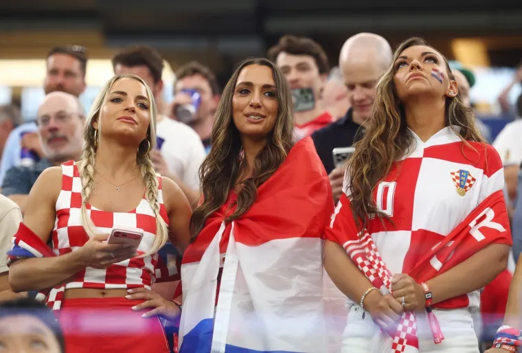 Jedna zemlja, ista emocija! Ovako izgleda navijanje za Vatrene diljem Hrvatske