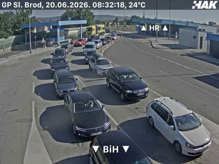 Gužve prema Jadranu: Kolone vozila protežu se kilometrima