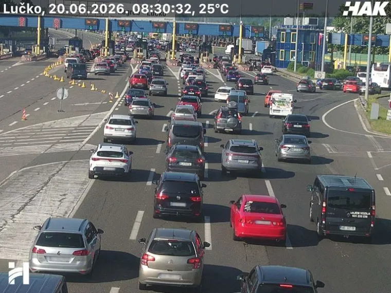 Gužve prema Jadranu: Kolone vozila protežu se kilometrima