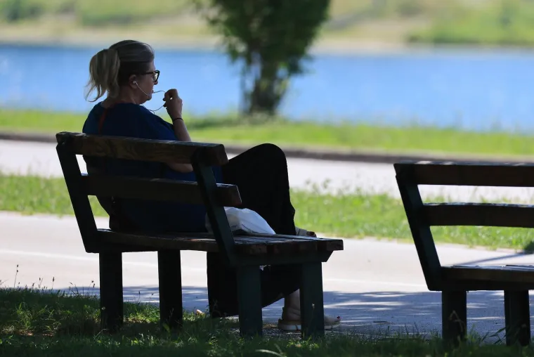 Vruća subota: Zgodna dama ukrala pažnju na Jarunu, a na &scaron;pici snimljena Franka Batelić s djecom