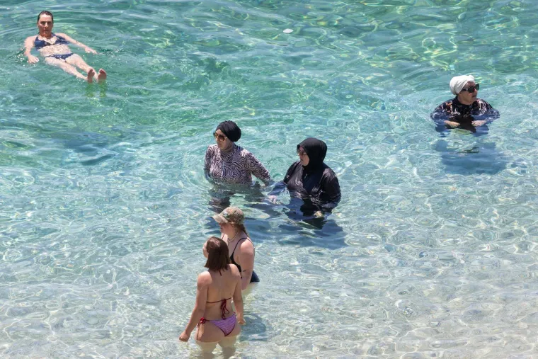 More je danas glavno okupljali&scaron;te, blago onima koji su tamo! Ovo su scene iz Splita i Dubrovnika