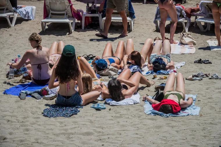 More je danas glavno okupljali&scaron;te, blago onima koji su tamo! Ovo su scene iz Splita i Dubrovnika