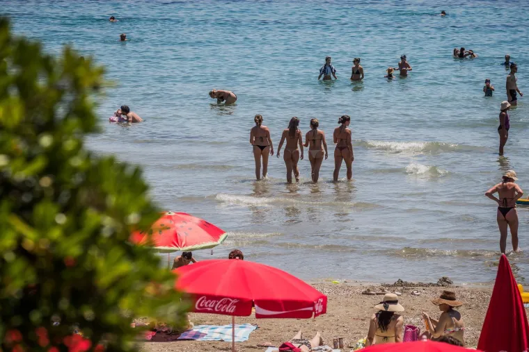More je danas glavno okupljali&scaron;te, blago onima koji su tamo! Ovo su scene iz Splita i Dubrovnika