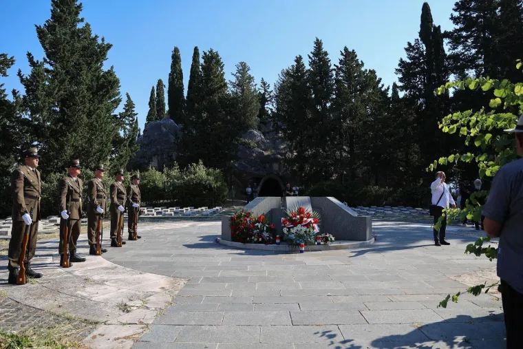 Od Posavine preko Kvarnera do Dalmacije: Poklonili se partizanima, pogledajte ove slike