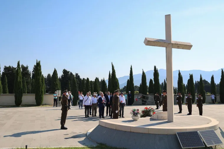 Od Posavine preko Kvarnera do Dalmacije: Poklonili se partizanima, pogledajte ove slike