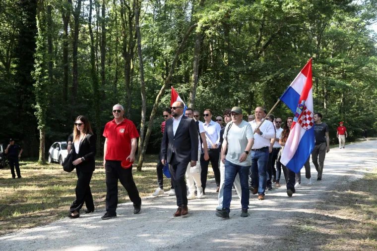 Od Posavine preko Kvarnera do Dalmacije: Poklonili se partizanima, pogledajte ove slike