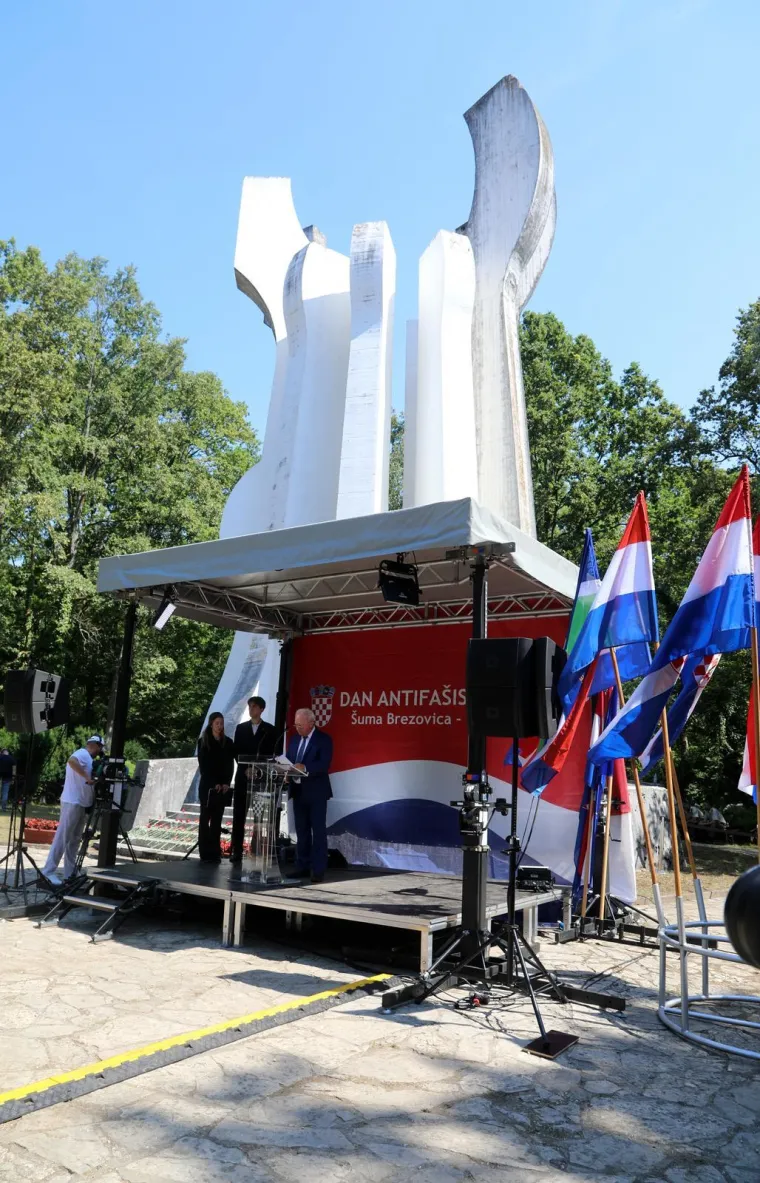 Od Posavine preko Kvarnera do Dalmacije: Poklonili se partizanima, pogledajte ove slike