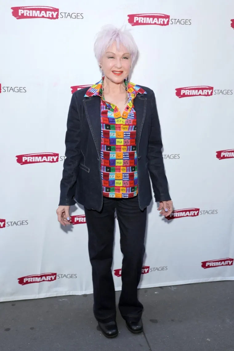 &Scaron;arenom kosom i ludim outfitom žarila 80-ih, Madonna joj zavidjela, a danas je grli Taylor Swift