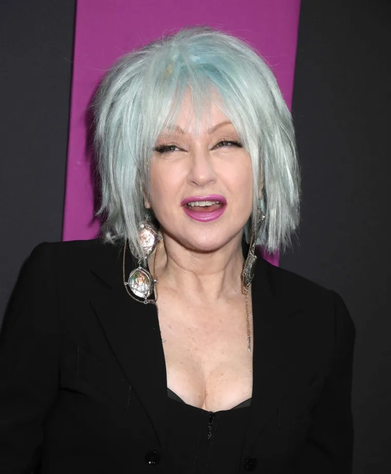 &Scaron;arenom kosom i ludim outfitom žarila 80-ih, Madonna joj zavidjela, a danas je grli Taylor Swift