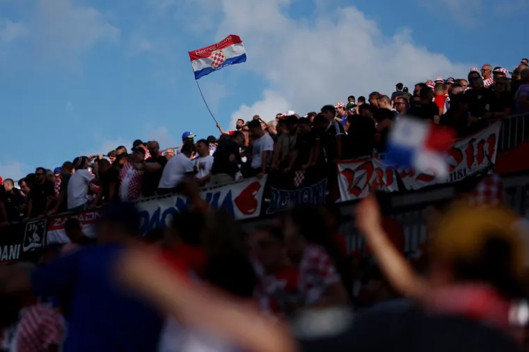 Hrvatski navijači napravili show na stadionu: Uz kockice svi gledali i u Ivanu Knoll