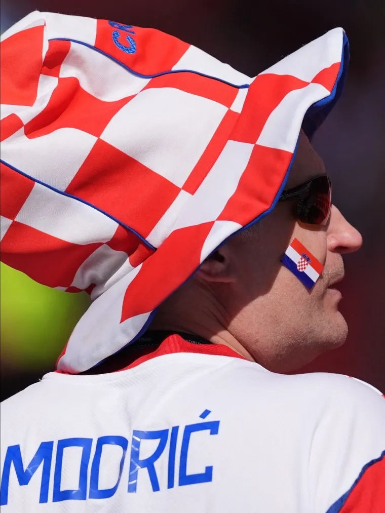 Hrvatski navijači napravili show na stadionu: Uz kockice svi gledali i u Ivanu Knoll