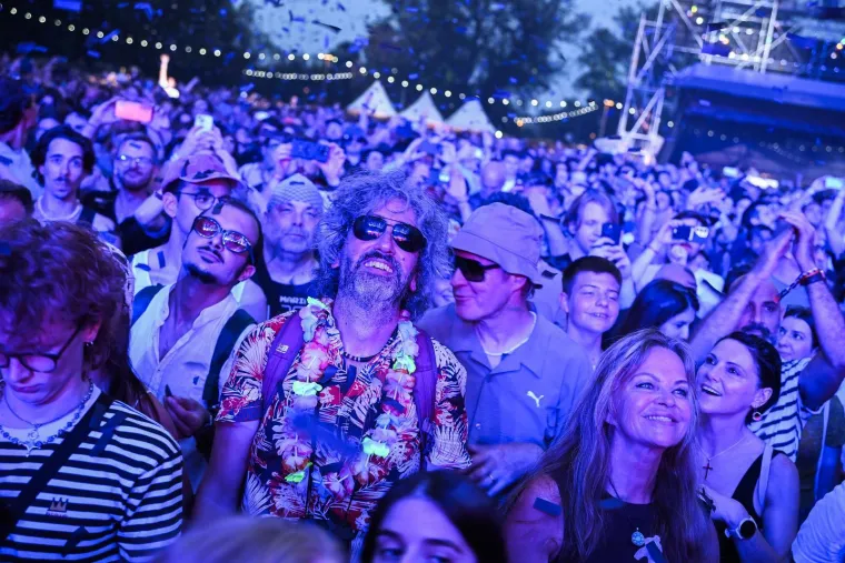 Dame iz prvog reda ukrale show: Ovako je izgledala druga večer INmusic festivala
