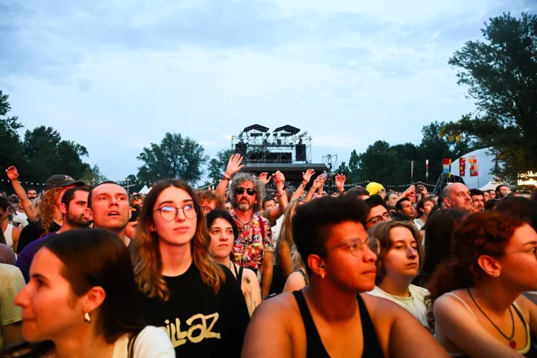 Dame iz prvog reda ukrale show: Ovako je izgledala druga večer INmusic festivala