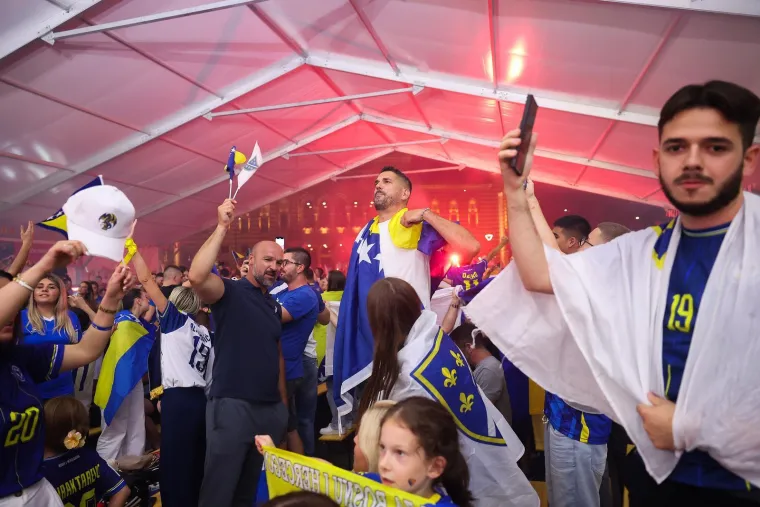 Noć za pamćenje: Ono &scaron;to su Zmajevi uradili pokrenulo je lavinu emocija, pogledajte prizore iz BiH