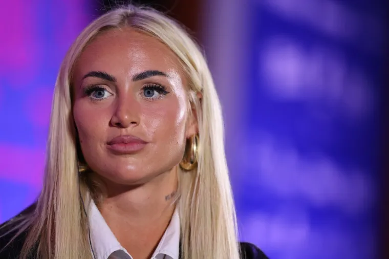 Zaručila se 'najzgodnija nogometa&scaron;ica': Prije ljubavi s &lsquo;Love Island&rsquo; zvijezdom ljubila djevojke