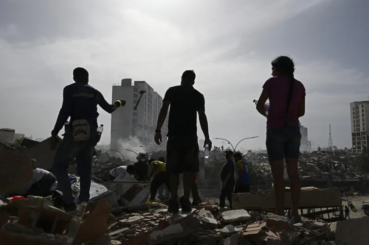 Uznemirujuće satelitske snimke: Ovo je Venezuela prije i poslije katastrofe