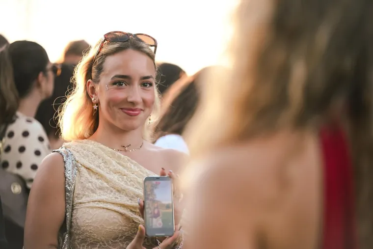 Slavni influenceri nisu im ni blizu: Hrvatice na koncertu Black Eyed Peasa u festivalskim izdanjima