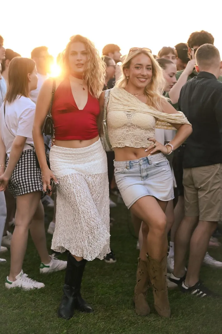 Slavni influenceri nisu im ni blizu: Hrvatice na koncertu Black Eyed Peasa u festivalskim izdanjima