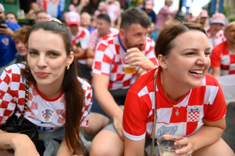 Preuzeli smo Philadelphiju! Ivana Knoll u prvom redu, ali zasjenila ju je plavokosa navijačica