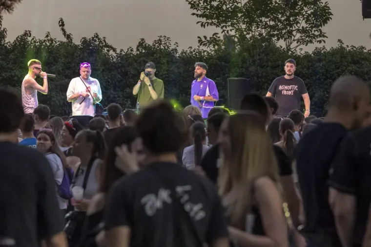 Drito zapalio Osijek: Tisuće mladih pretvorile dvori&scaron;te u veliki plesni podij